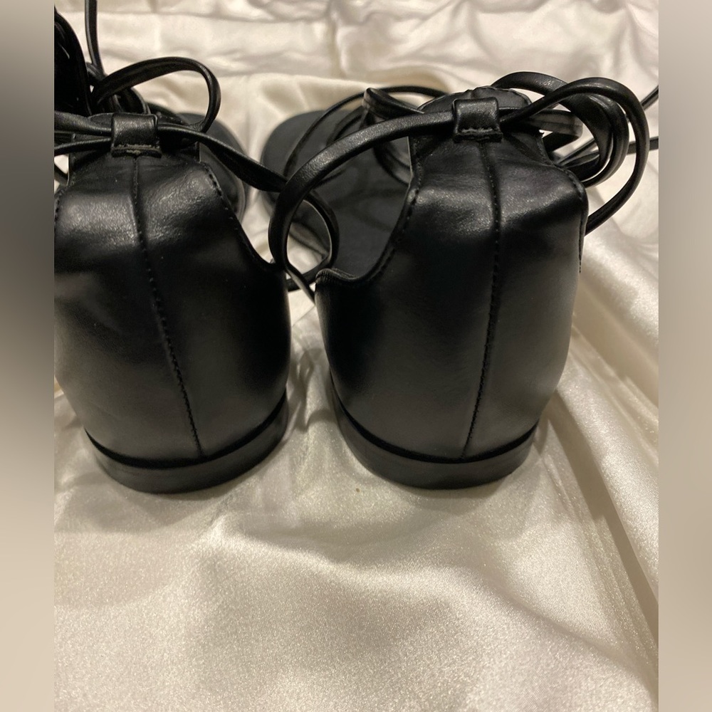GUESS GLADIATOR WRAP SANDALS - SIZE 6.5